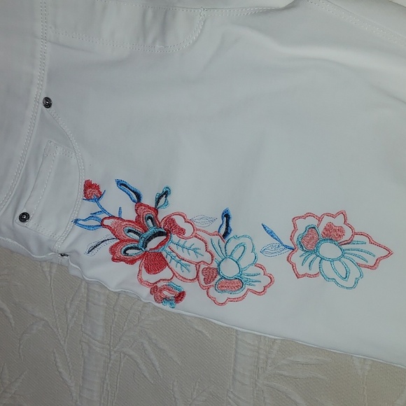 Nygard Lux Denim jeans - Picture 6 of 10